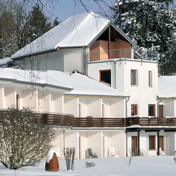 Reha-Klinik im Schnee